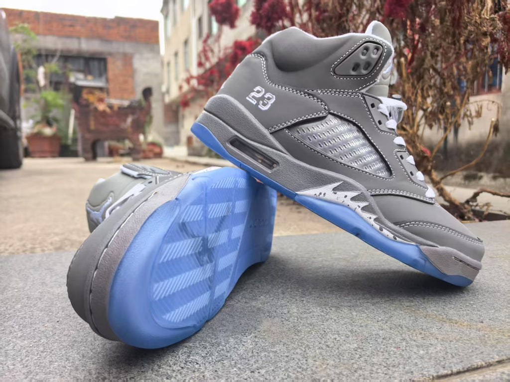Air Jordan 5 Retro Grey Sneakers | Concrete Horizon