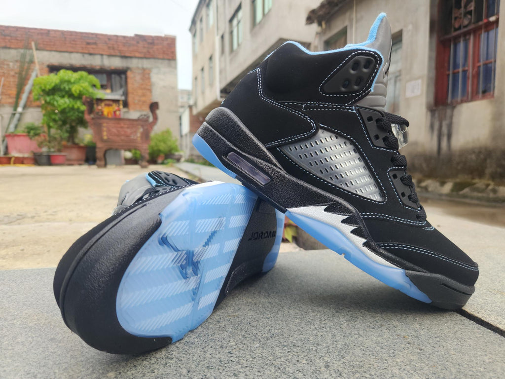 Air Jordan 5 Black / University Blue | Midnight Voltage