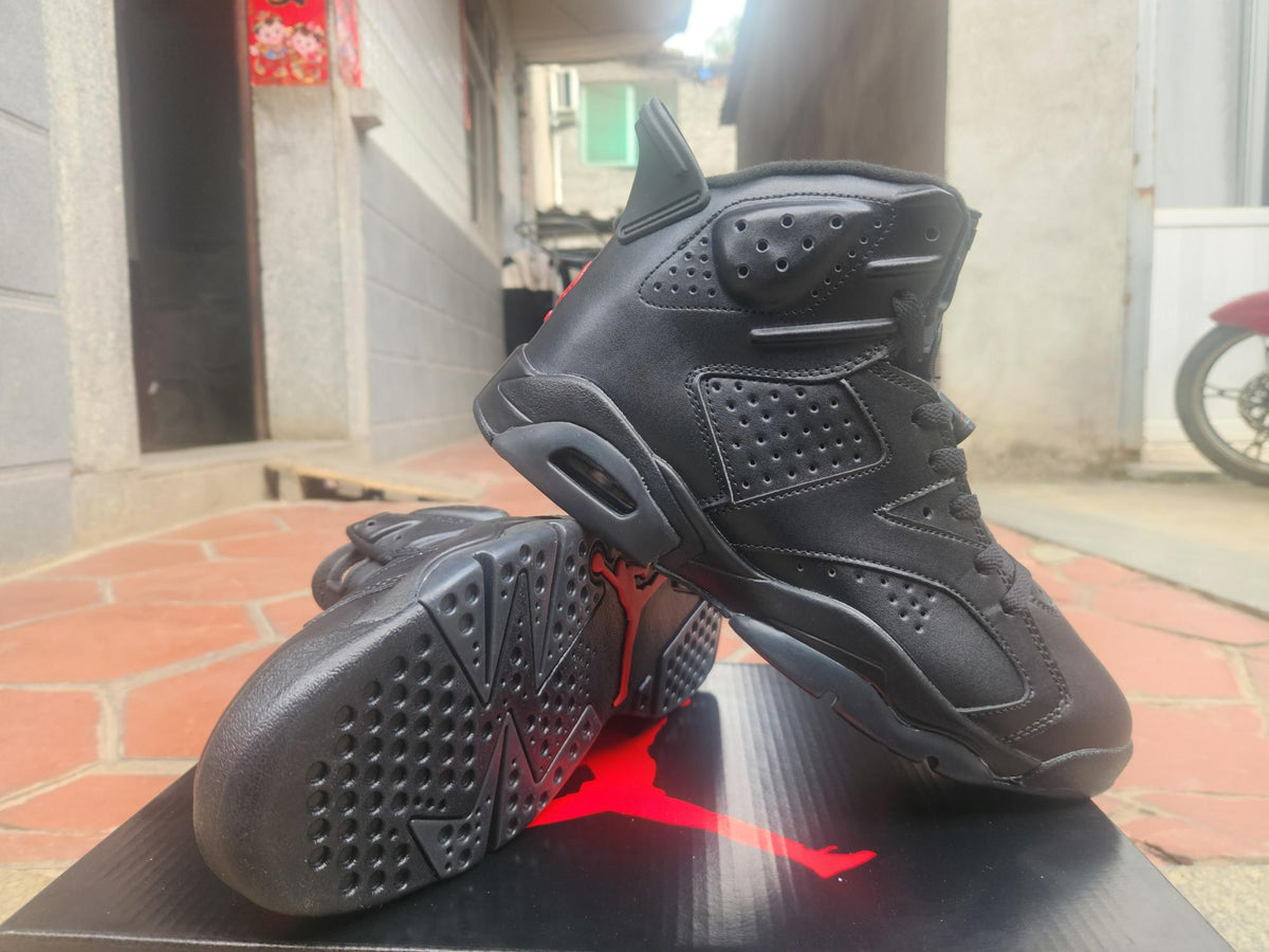 Air Jordan 6 Retro Sneakers | Prism Avenue