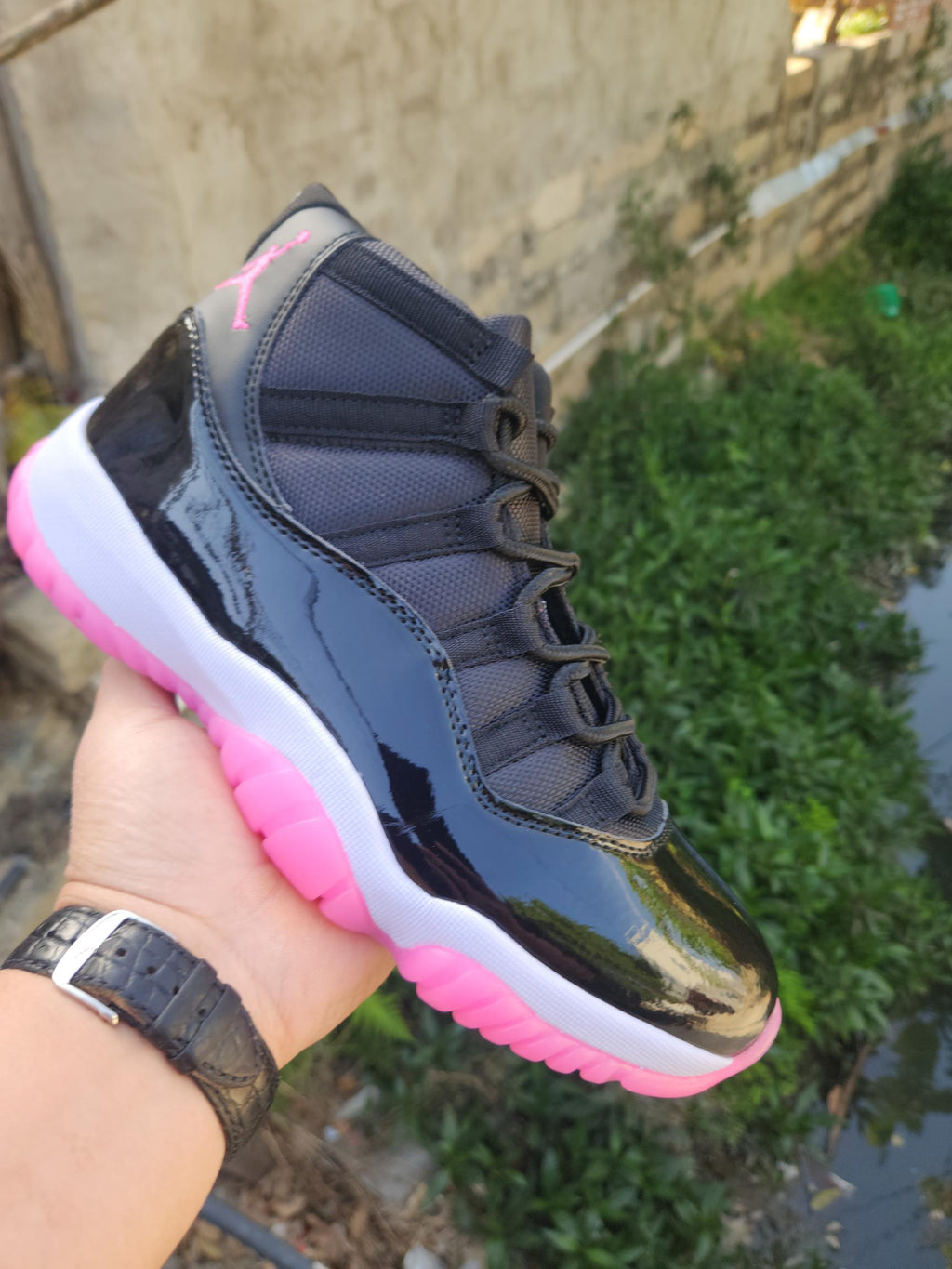Air Jordan 11 Retro Black-Rose Red | Rouge Reverie
