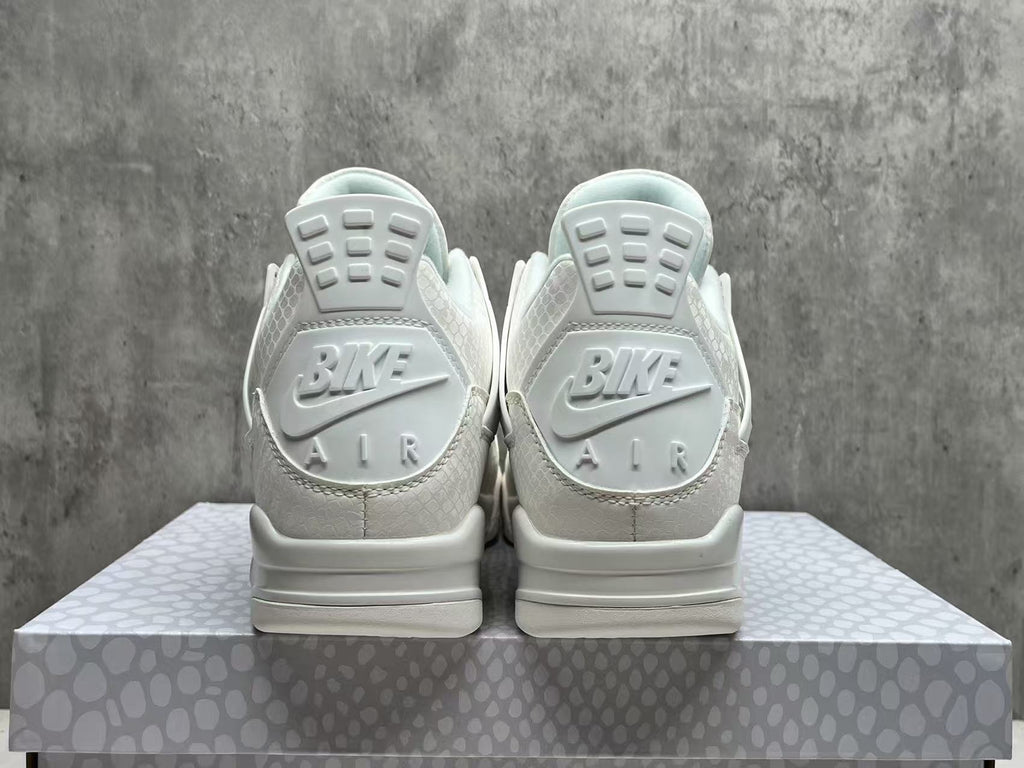 Air Jordan 4 Retro White Mamba | Ivory Momentum Edit