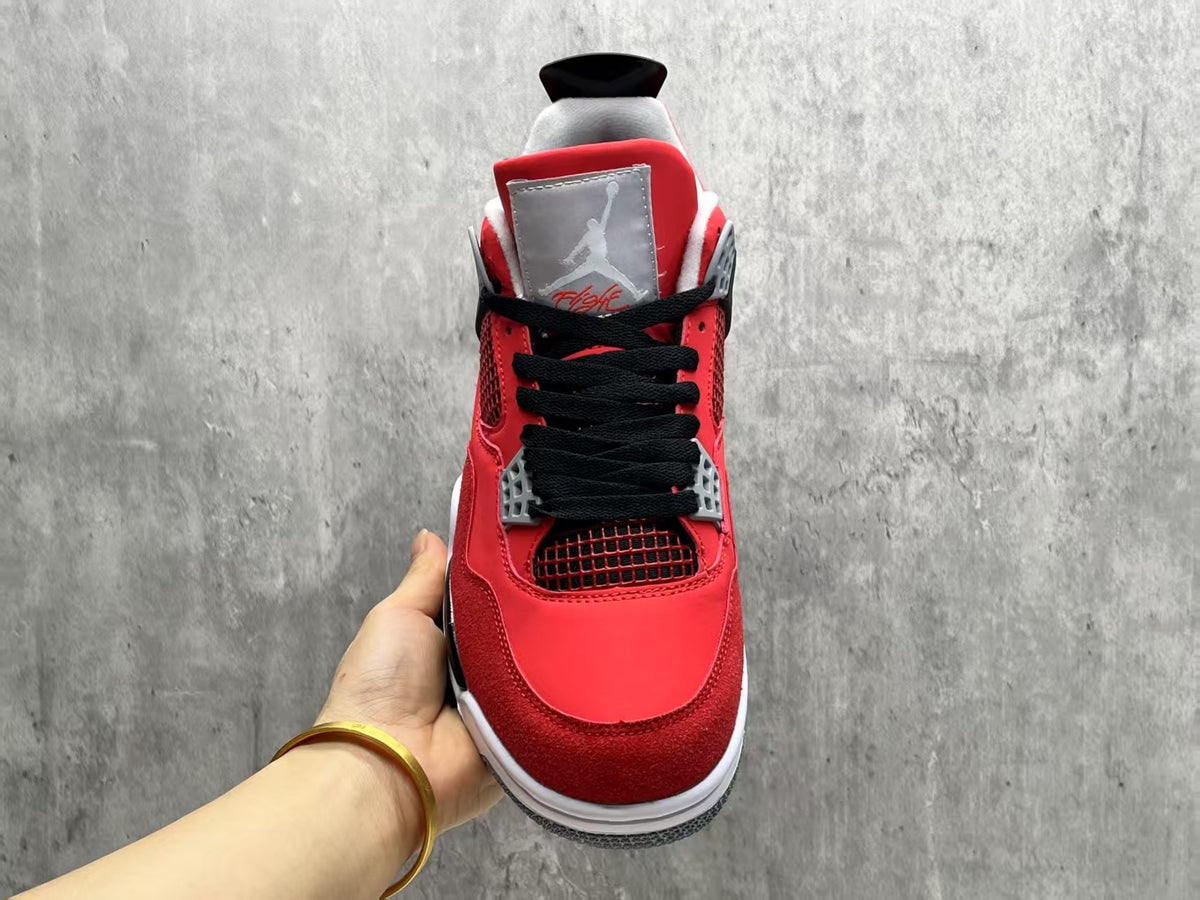 Air Jordan 4 Retro Bulls | Courtside Edit